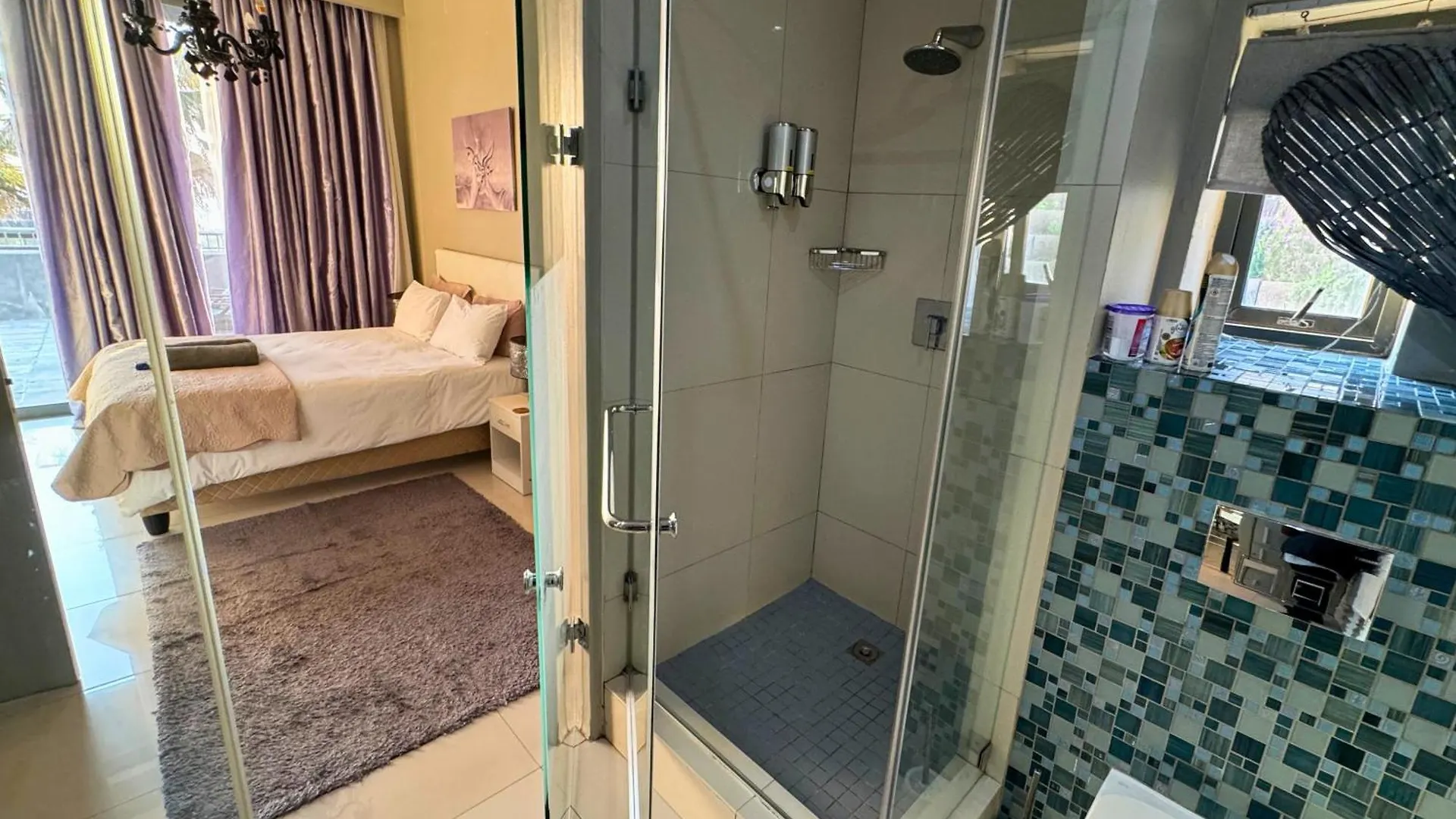 Infinity - Stunning 1 Bedroom Apartment With Sea & Mountain Views Bloubergstrand