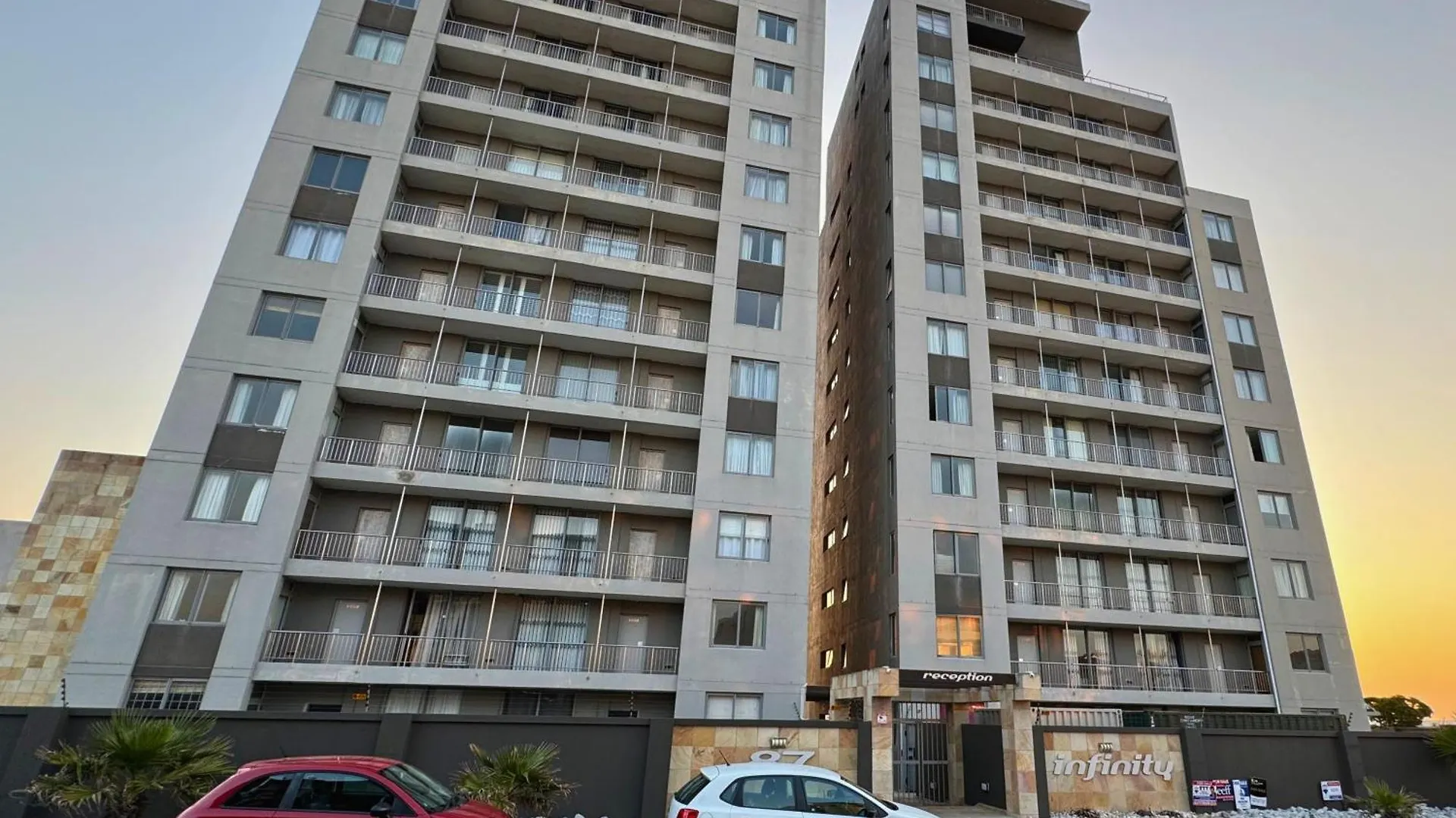 Infinity - Stunning 1 Bedroom Apartment With Sea & Mountain Views Bloubergstrand 0*,  South Africa